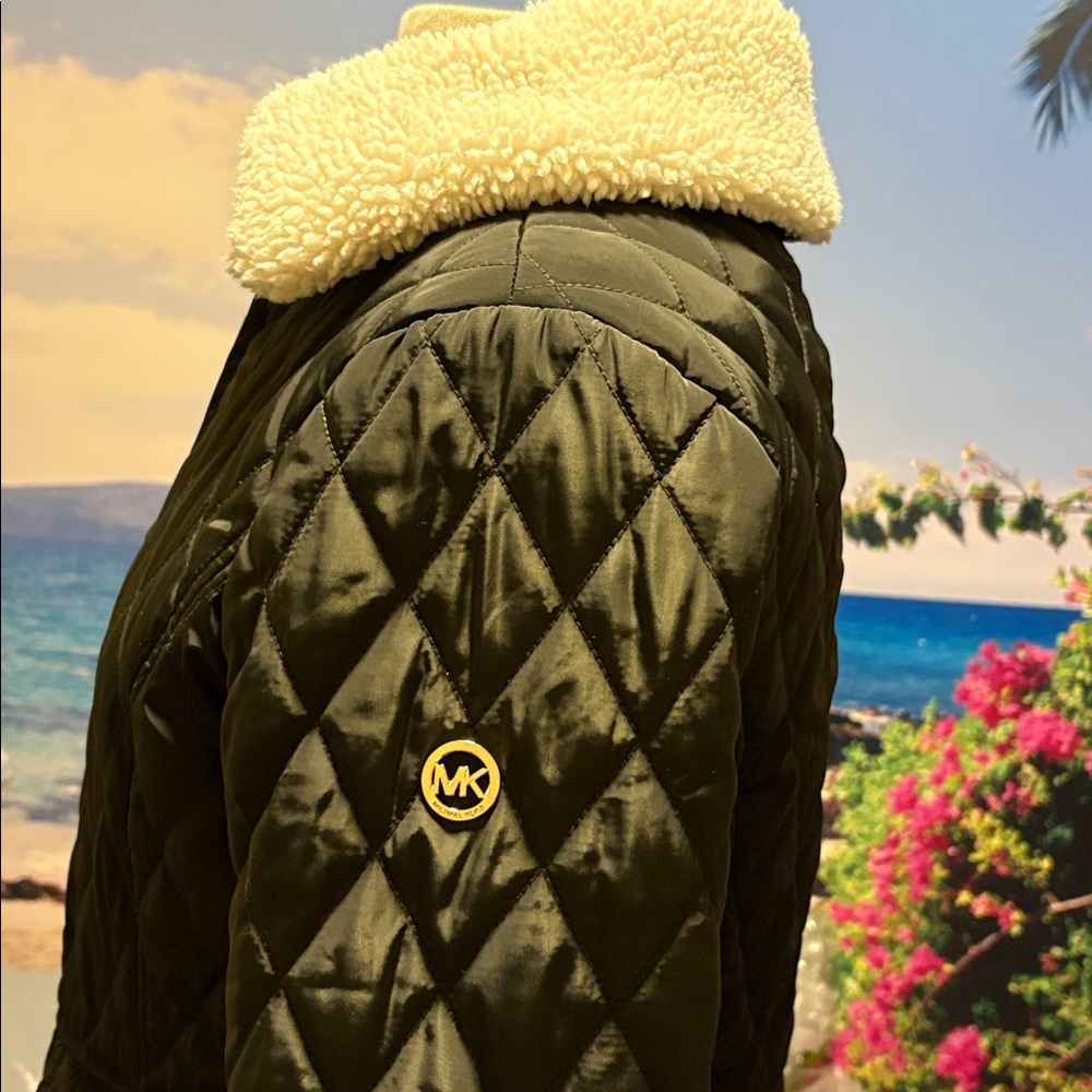 MICHAEL KORS Women's Sherpa Collar Diamond Quilted Jacket Black Size Small - Picture 7 of 9